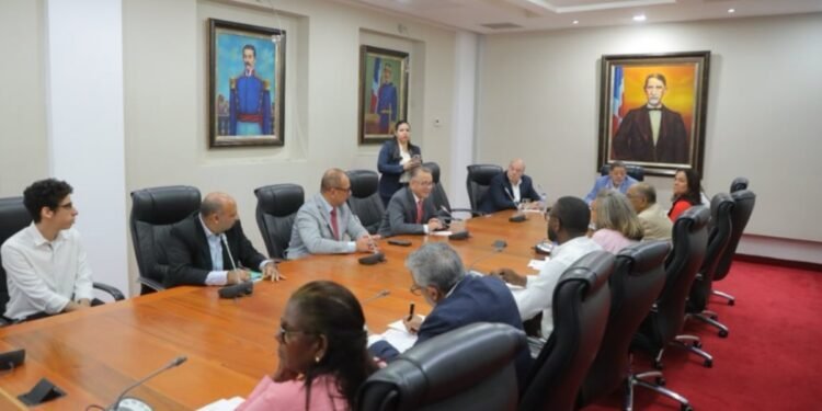 Republica Dominicana Hacia la Regulacion de Criptomonedas con Insumo de Tether y Expertos