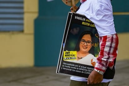El coste de la ‘disidencia’ en El Salvador: Un año de encierro para la activista Ruth López y el cerco a los Derechos Humanos