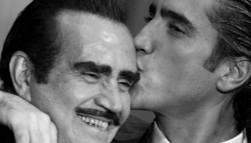 La Eterna Presencia Analisis del Legado de Vicente Fernandez en el Escenario de Alejandro Fernandez