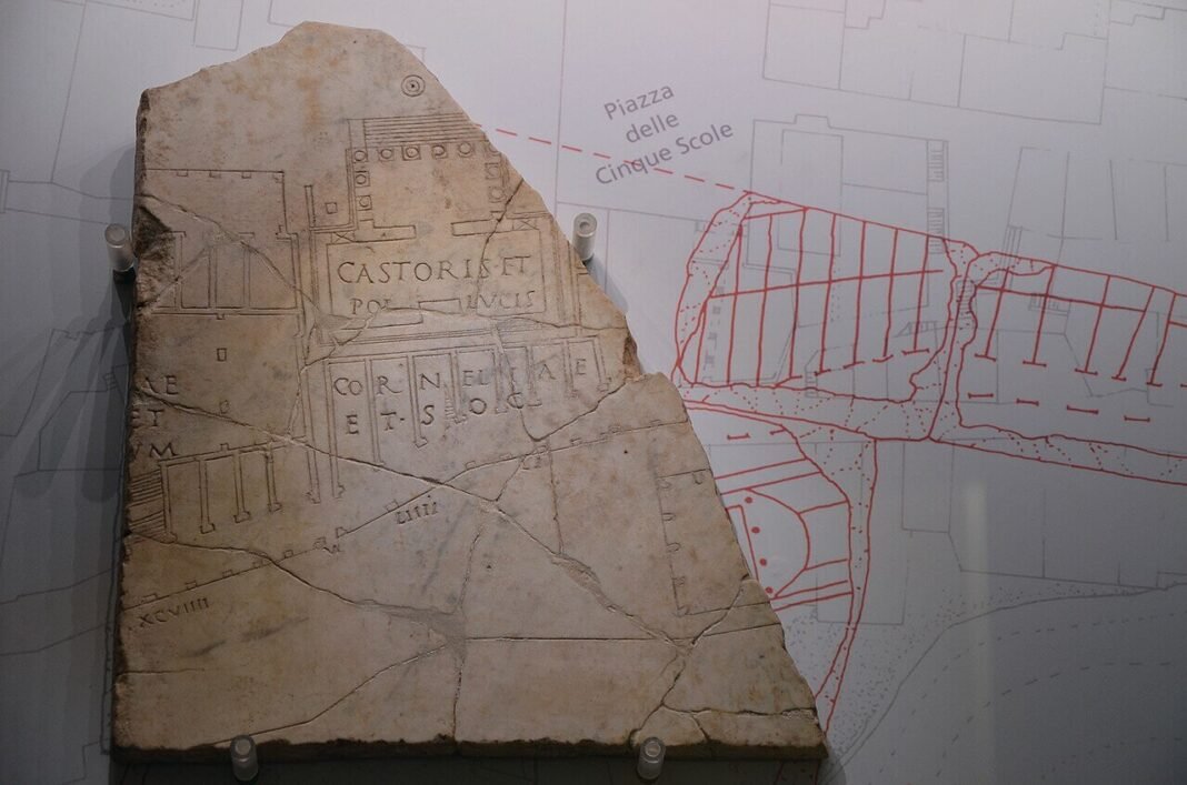 La ‘Forma Urbis Romae’: El Monumental Mapa Urbano de Mármol que Desafía a la Arqueología Digital