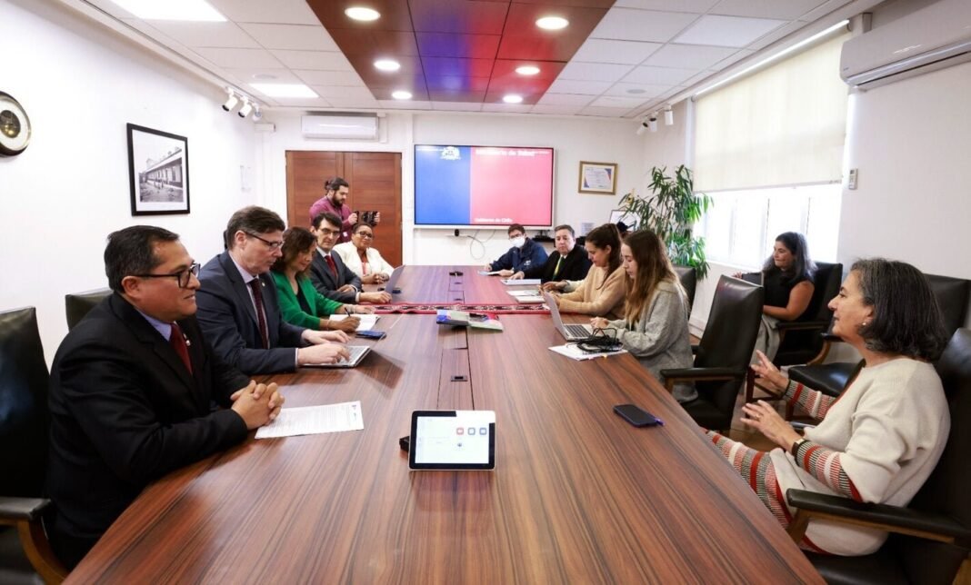 Misión Clave de OPS en Chile: Forjando una Hoja de Ruta para la Transformación Sanitaria