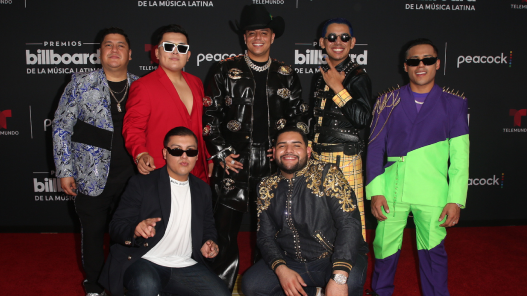 Grupo Firme y Eduin Caz Evasion Mediática y Especulaciones Sobre los Problemas Personales del Vocalista