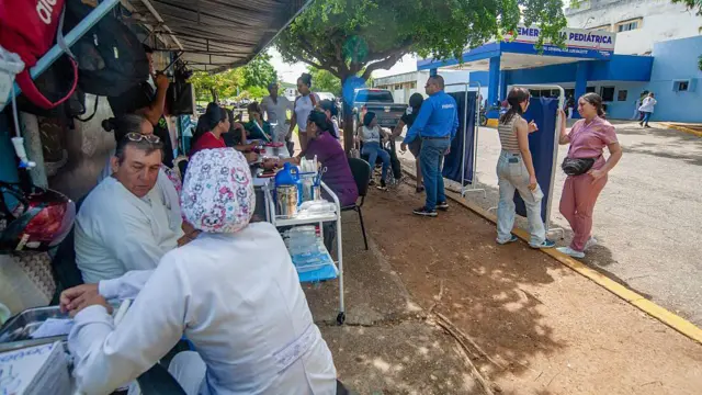 El devastador impacto sismico en el ya fragil sistema de salud de Venezuela