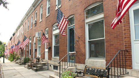 Inmigracion Irregular y la Crisis Inmobiliaria en EEUU Un Analisis Critico de la Reserva Federal de Dallas