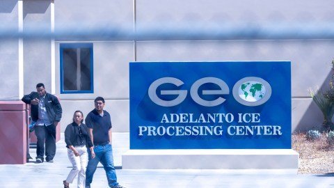 Detención de Joven Nicaragüense por ICE Tras Graduarse: Un Dilema Migratorio