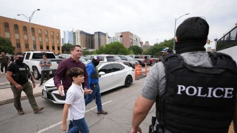 Fallo Judicial Historico Frena Politicas Migratorias de Trump en Tribunales Federales