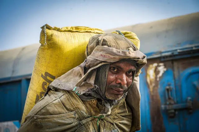 El Calor Extremo Redefine la Vida en Banda India Una Crisis Silenciosa de Adaptacion y Supervivencia