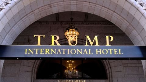 Detención de ICE en Luna de Miel: El Calvario Migratorio de un Venezolano en Hotel Trump