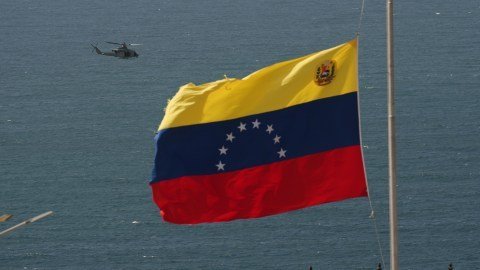 Crisis Dual Deportados venezolanos de EEUU Sobreviven a Terremotos Tras un Retorno Forzado