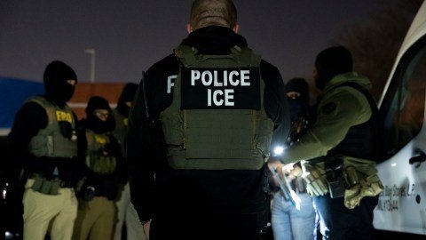 Ampliacion de la deportacion acelerada el incierto futuro de 622000 inmigrantes indocumentados en EE UU