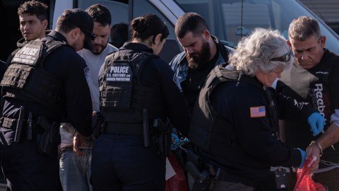 Megaaudiencias en Tribunales Migratorios de EE UU Eficiencia o Amenaza al Debido Proceso