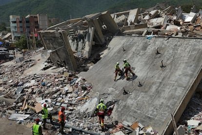 Venezuela La Imperativa Busqueda de Supervivientes Tras el Terremoto en La Guaira