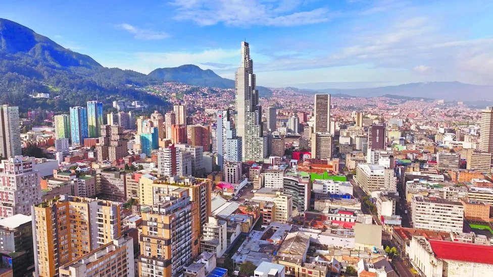 Colombia: El Impulso ‘Naranja’ y su Huella en el PIB Nacional, un Análisis Estratégico