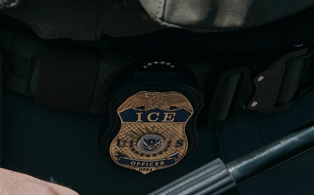 Colony Ridge, Texas: La Encrucijada Migratoria entre el Crecimiento Acelerado y las Redadas de ICE