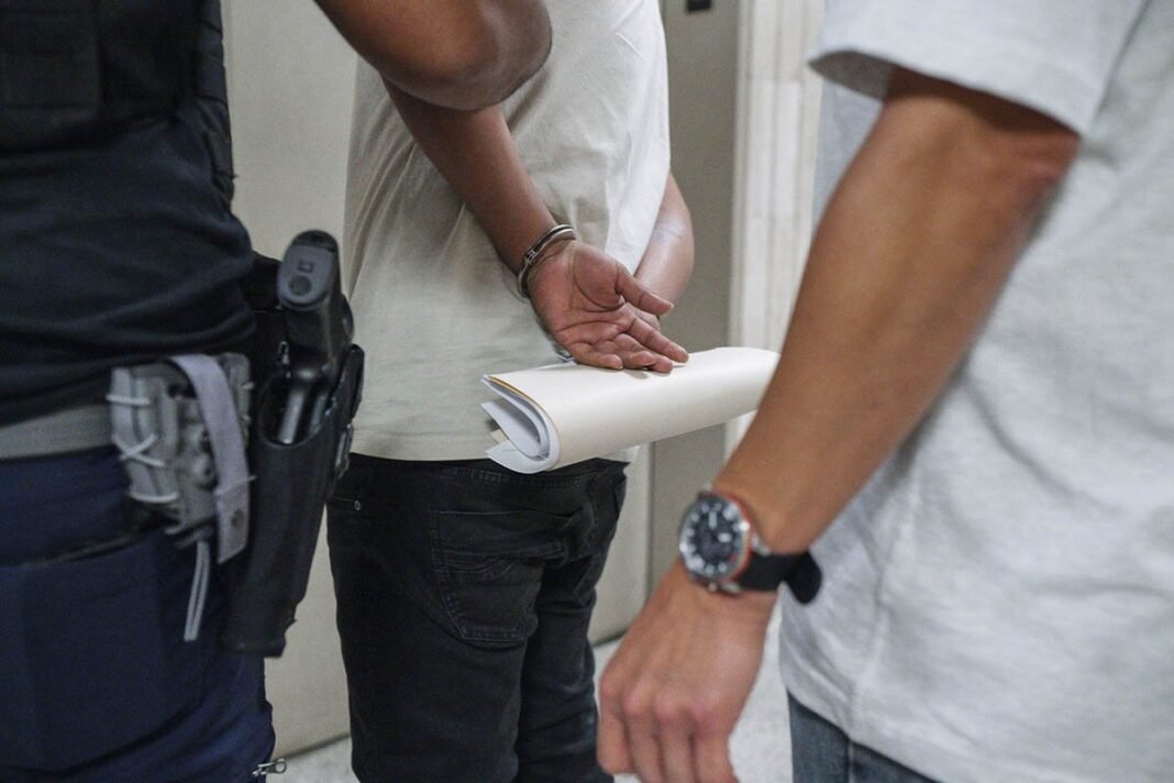 La Oleada de Deportaciones de Salvadoreños desde EE.UU.: Causas y Consecuencias Regionales
