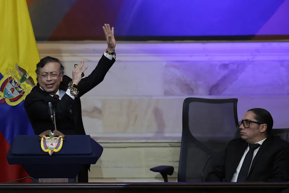 Colombia: La ‘Inédita Alianza’ entre Uribismo y Petrismo Reconfigura el Senado