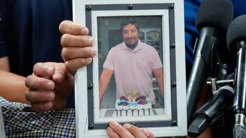 Tensión Jurisdiccional: Fiscalía de Harris Investiga Muerte de Ciudadano Mexicano en Operativo Federal de ICE