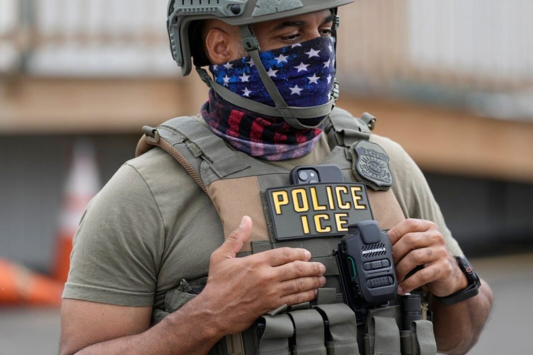 Escalada de Redadas de ICE Aterroriza Comunidades Migrantes en Los Angeles