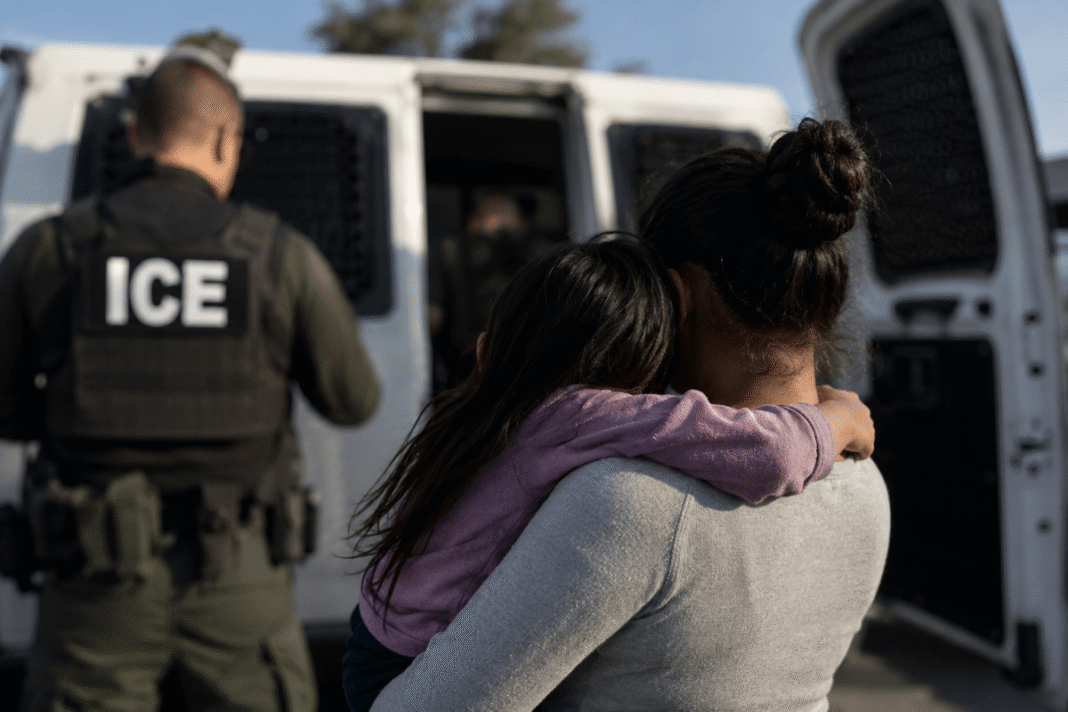 Alarmante Vinculo entre Proteccion Infantil y Arrestos Migratorios en EE UU