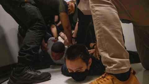 Escalada sin Precedentes: Más de 10.000 ‘Detenciones Migratorias’ por ICE en EE.UU.