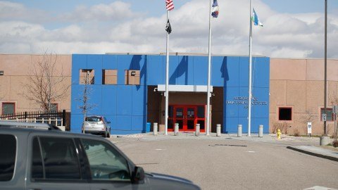 Alarma Sanitaria en Colorado Brote de Tuberculosis Amenaza a Inmigrantes Detenidos