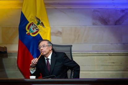Petro Asume el Liderazgo del Pacto Historico El Rediseño de la Oposicion Colombiana