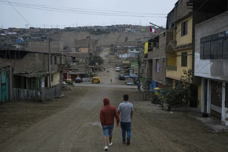 Perú: La Promesa de Seguridad Ciudadana Bajo la Mirada de los Barrios ‘Keiko Fujimori’