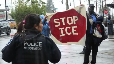 EE. UU.: Corte Suprema determinará el alcance de la política de ‘detención masiva’ migratoria del ICE