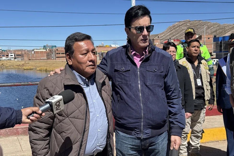 ‘IntegraciĂłn Fronteriza’ Andina: PerĂş y Bolivia Fortalecen Lazo EstratĂ©gico en el Titicaca IntegraciĂłn Fronteriza Andina PerĂş y Bolivia Fortalecen Lazo EstratĂ©gico en el Titicaca
