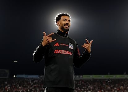 La Impactante Presentacion de Vozinha en Colo Colo Un Fenomeno Global en el Futbol Sudamericano