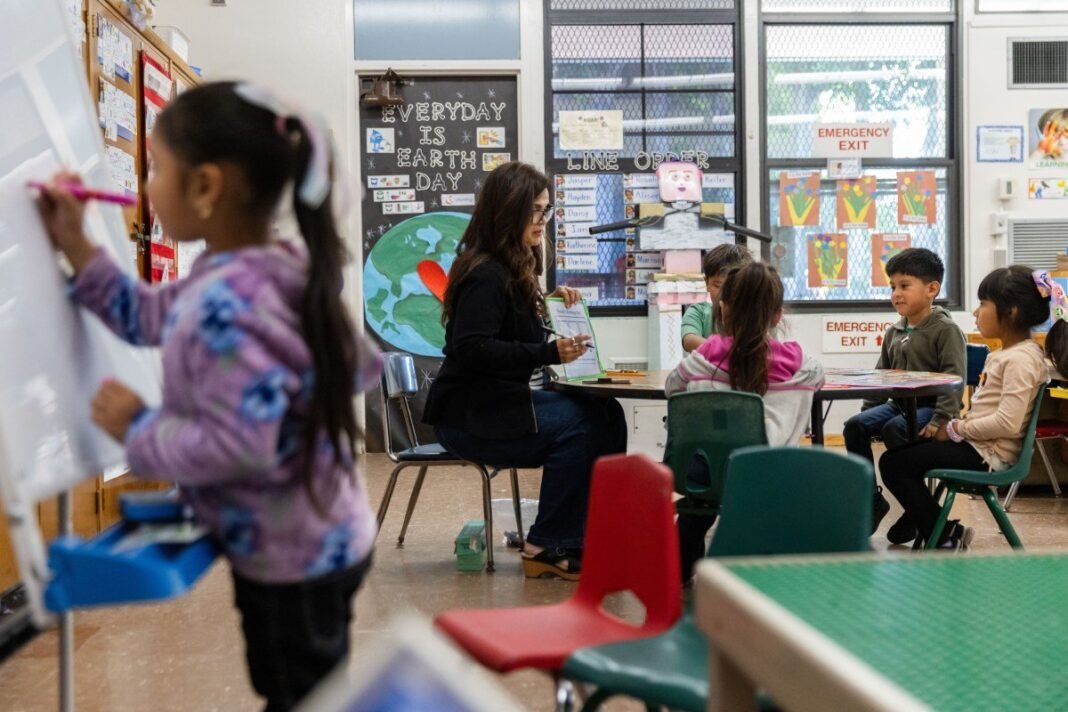 Impacto Profundo: LAUSD Enfrenta Colapso de Matrícula y Crisis Financiera por Redadas de ICE