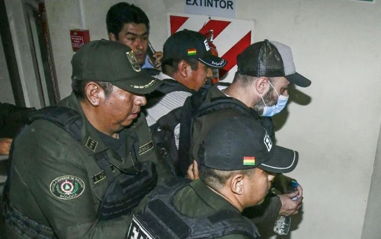 Bolivia Presidente Paz Se Desmarca de Asesor Detenido en Escándalo de Corrupción Regional
