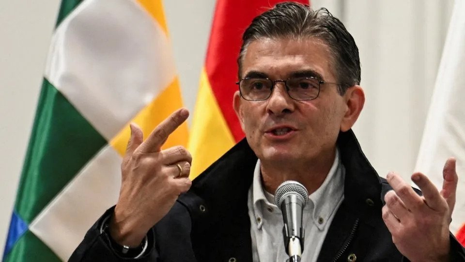 Bolivia: El ‘Escándalo Cerimedo’ Desata una Crisis de Credibilidad Presidencial y Social Bolivia El Escandalo Cerimedo Desata una Crisis de Credibilidad Presidencial y Social