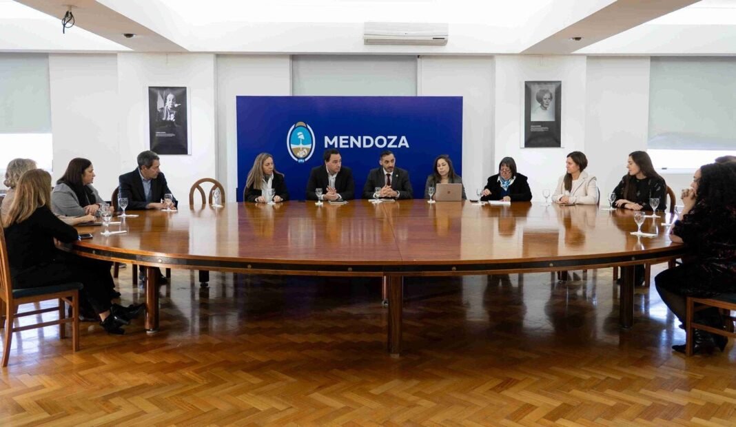 Desafío Global: La Judicialización Sanitaria y el Rol Crucial de la Evidencia Científica Desafio Global La Judicializacion Sanitaria y el Rol Crucial de la Evidencia Cientifica
