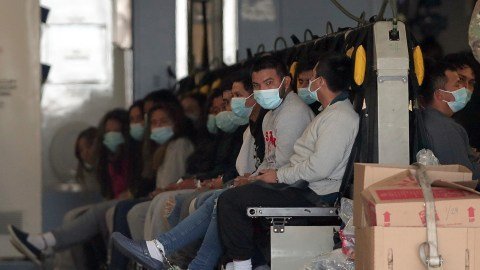 Estados Unidos Redefine Estrategia de Deportacion Mexicanos Transitan por Centroamerica
