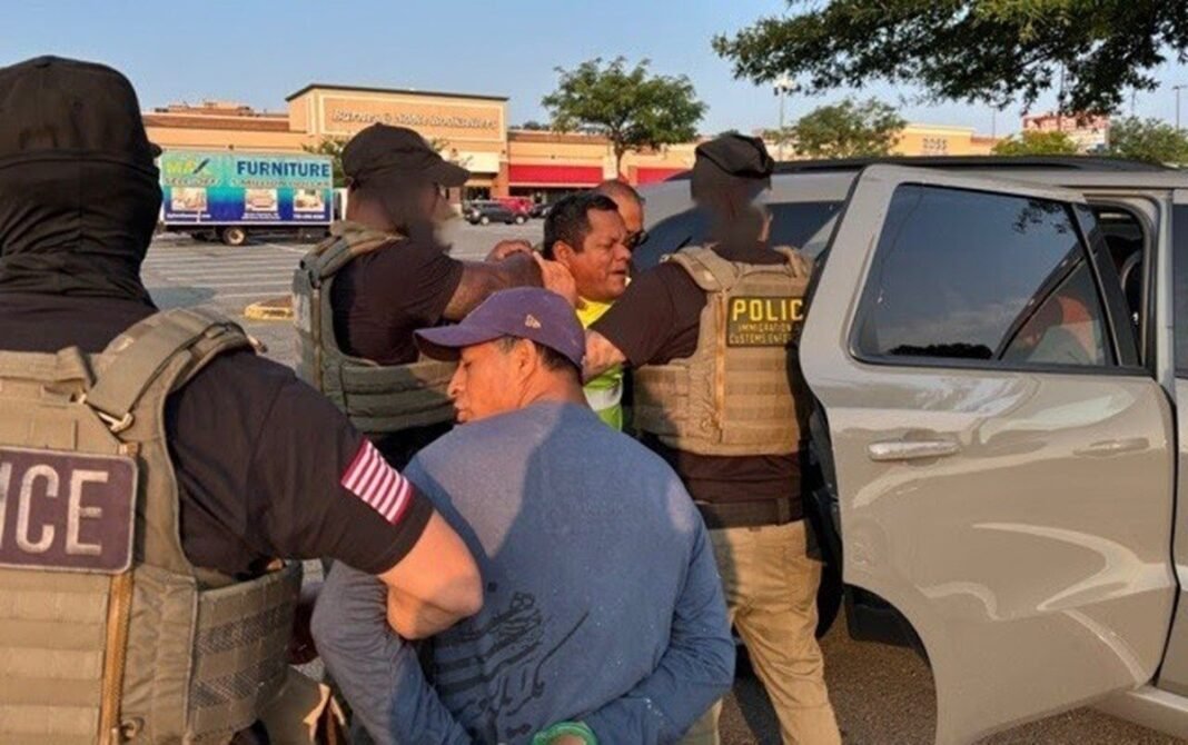 ‘Operación Comunidad Segura’: El Alcance de las Detenciones Migratorias de ICE en EE. UU. Operacion Comunidad Segura El Alcance de las Detenciones Migratorias de ICE en EE UU