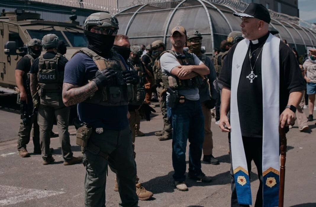 Frenazo Judicial Histórico a ICE: Santuarios Religiosos Protegidos de Redadas Migratorias