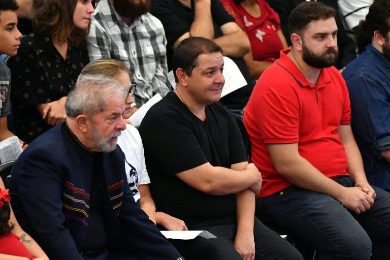 Nueva Investigación a Hijo de Lula Reabre Debate sobre Influencia Política en Brasil