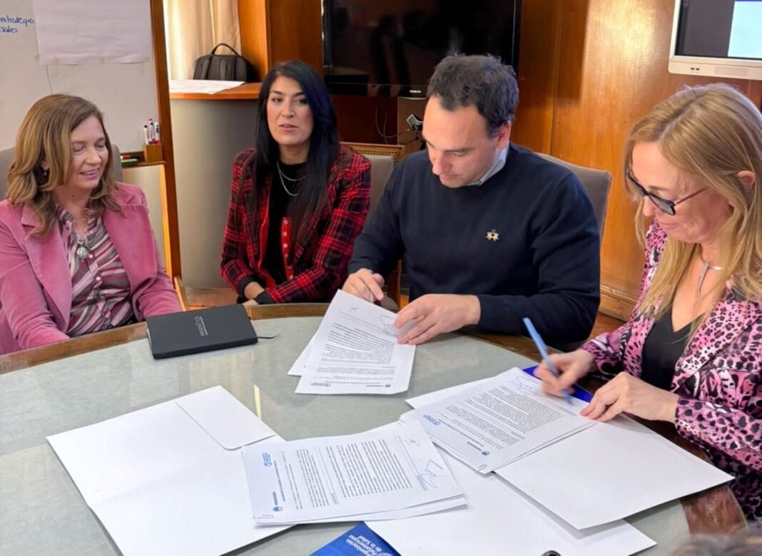 Mendoza Refuerza Lucha Contra la Transmisión Maternoinfantil de Enfermedades Críticas Mendoza Refuerza Lucha Contra la Transmision Maternoinfantil de Enfermedades Criticas