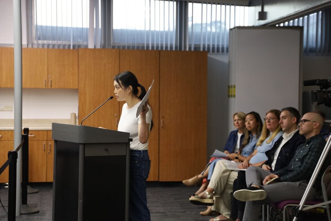 Padres de Silicon Valley Lideran la Oposicion a la Tecnologia en el Aula