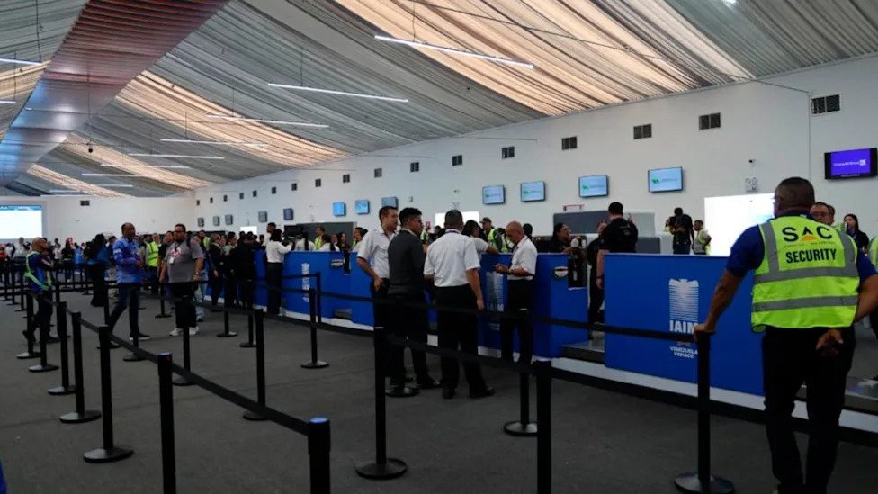 Venezuela Reconstruye: El Aeropuerto ‘Simón Bolívar’ Retoma Operaciones Tras Devastadores Sismos Venezuela Reconstruye Aeropuerto Simon Bolivar Retoma Operaciones Tras Devastadores Sismos