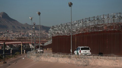 Análisis: La Administración Trump Reporta 15 Meses Sin ‘Liberaciones en la Frontera’ y Detenciones Mínimas