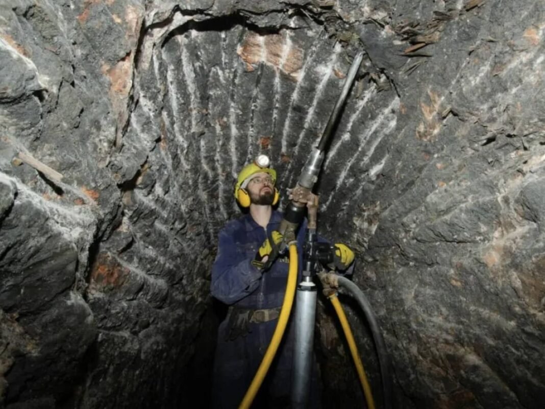 Austria Revela Extensa Red de Túneles Prehistóricos de Sal con Antigüedad de 7.300 Años Austria Revela Extensa Red Tuneles Prehistoricos Sal Antiguedad 7300 Anos