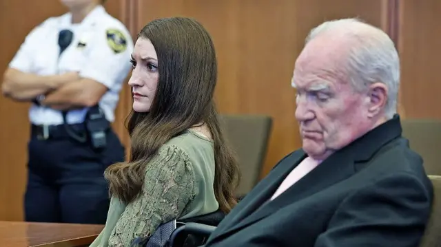 El Juicio de Lindsay Clancy Un Reflejo de la Controvertida Psicosis Posparto y la Justicia Estadounidense