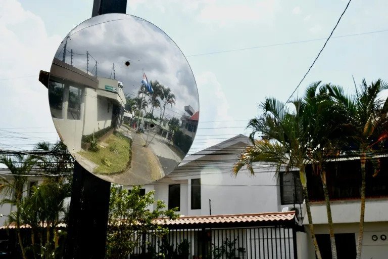 La ‘Ruptura Diplomática’ entre Costa Rica y Cuba: Análisis de una Controversial Decisión La Ruptura Diplomatica entre Costa Rica y Cuba Analisis de una Controversial Decision