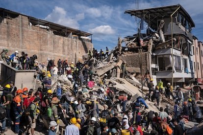 Colombia: Análisis Profundo de los 11 Decretos Gubernamentales Frente a la Crisis Post-Terremoto Colombia Analisis Profundo de los 11 Decretos Gubernamentales Frente a la Crisis Post Terremoto
