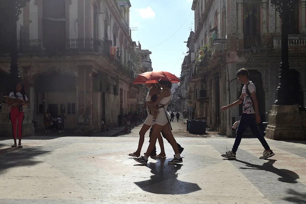 Colapso del Turismo en Cuba: Impacto de las Sanciones y la Reforma Económica Colapso del Turismo en Cuba Impacto de las Sanciones y la Reforma Economica