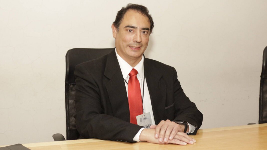 Familiares de Rubén Curiel Rechazan Intervención de FGR en Esclarecimiento de su Muerte Familiares de Ruben Curiel Rechazan Intervencion de FGR