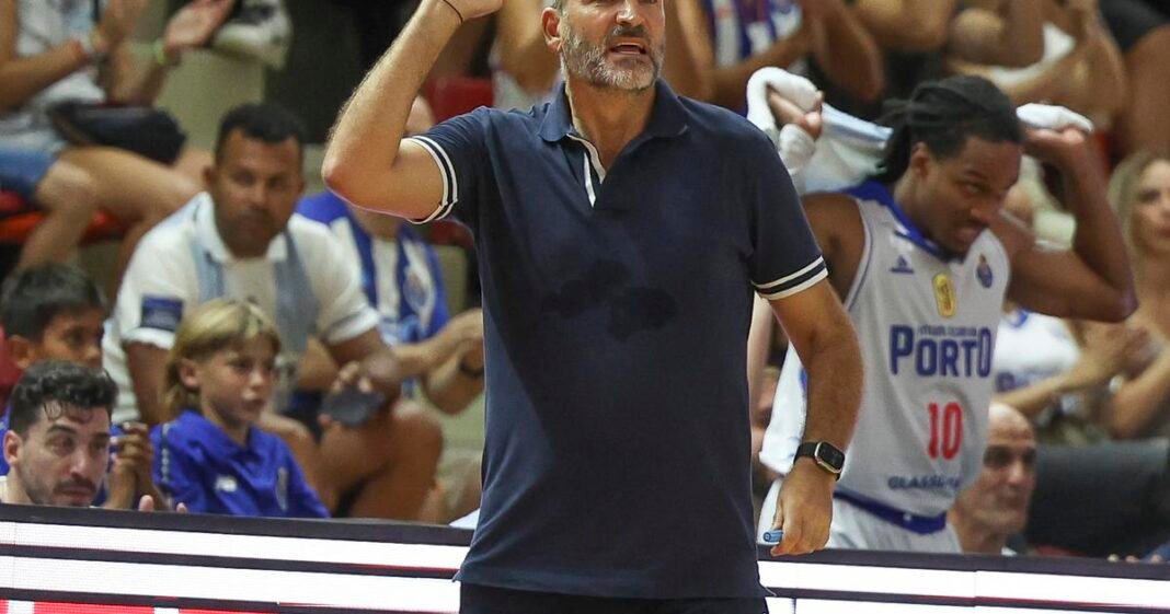 FC Porto Bate Sporting en la Supertaça de Basquetbol FC Porto vs Sporting CP