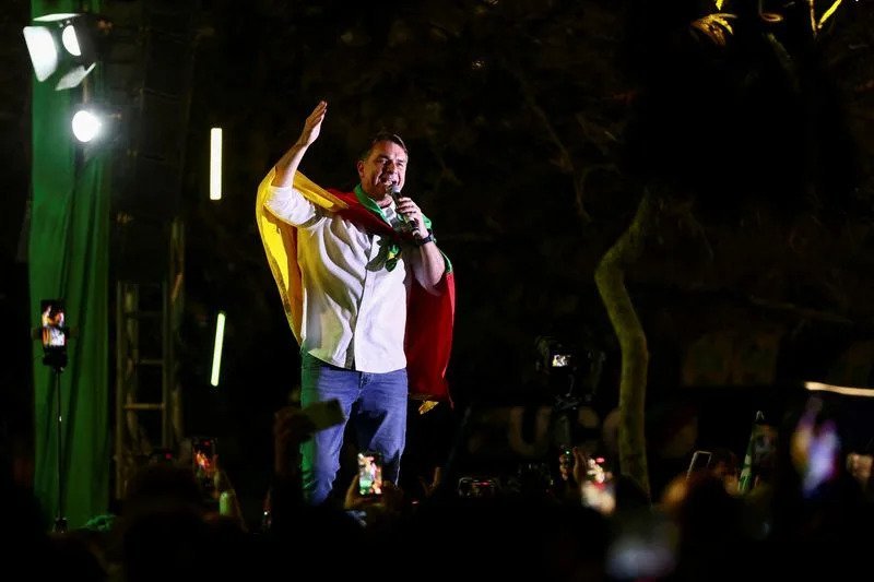 La ‘crisis judicial brasileña’ eleva la tensión electoral y reconfigura el panorama político La crisis judicial brasileña eleva la tension electoral y reconfigura el panorama politico